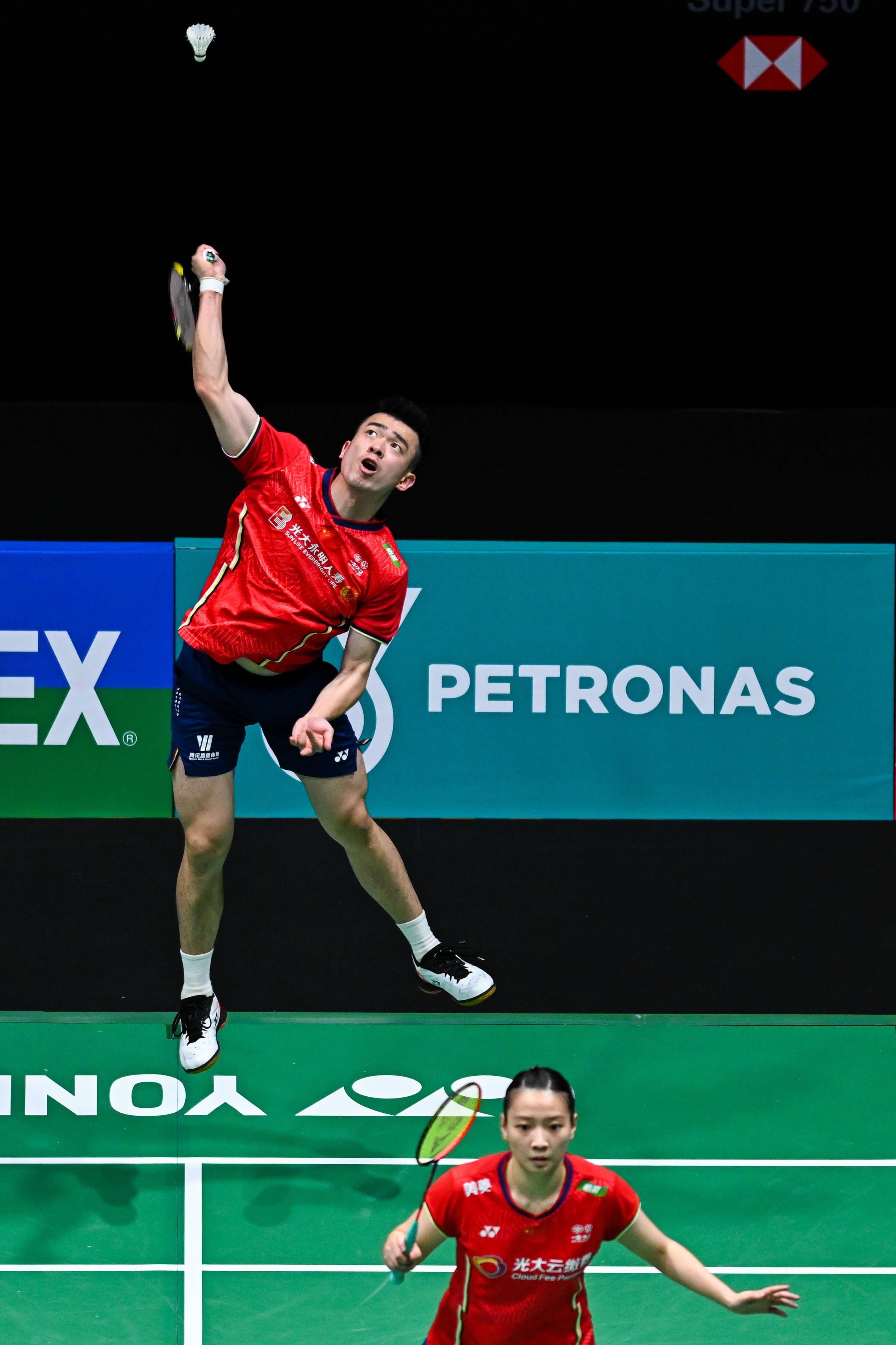 日本队完胜中国队，郑思维点燃赛场