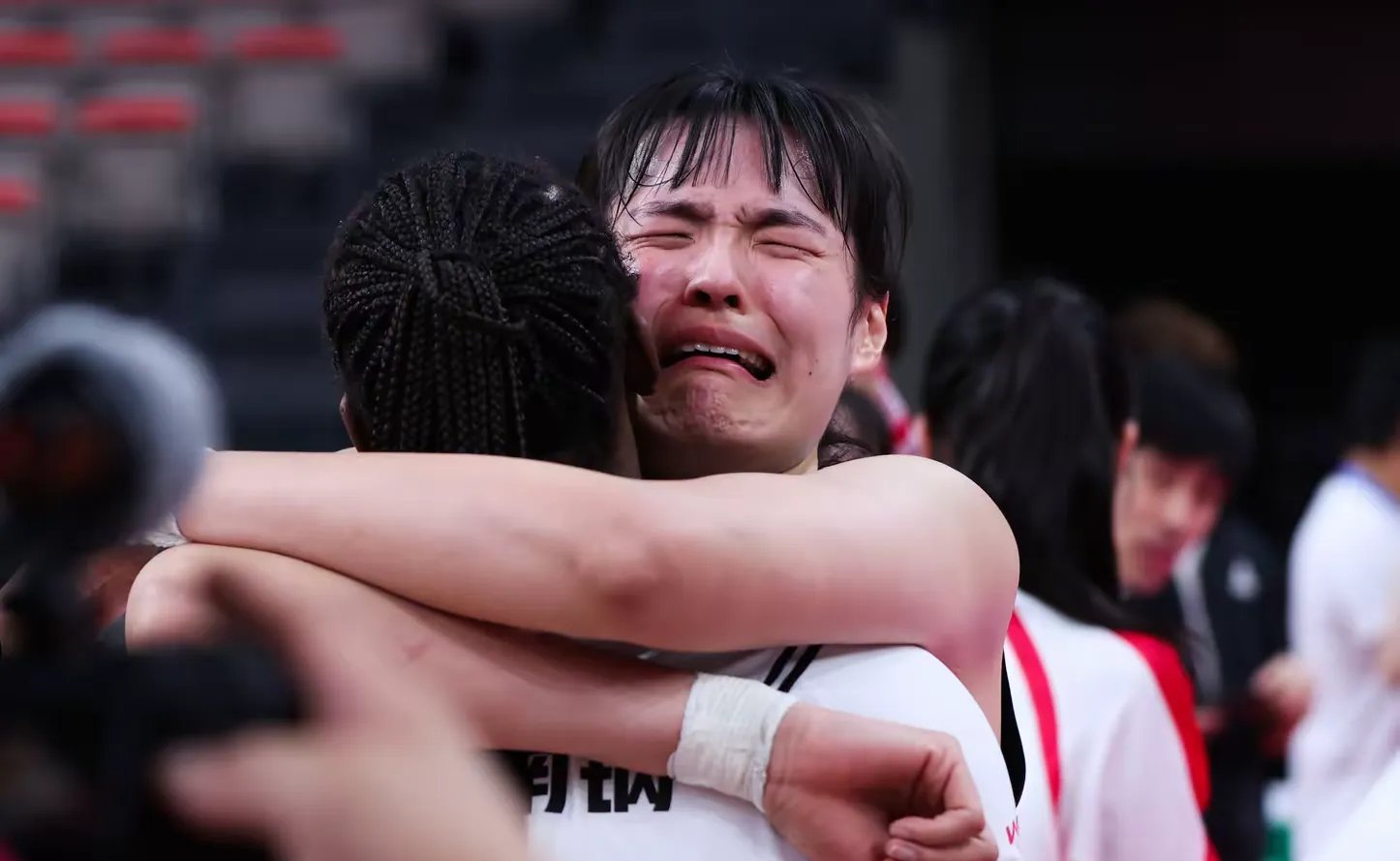 四川队逆转江苏队，布克扛起全队