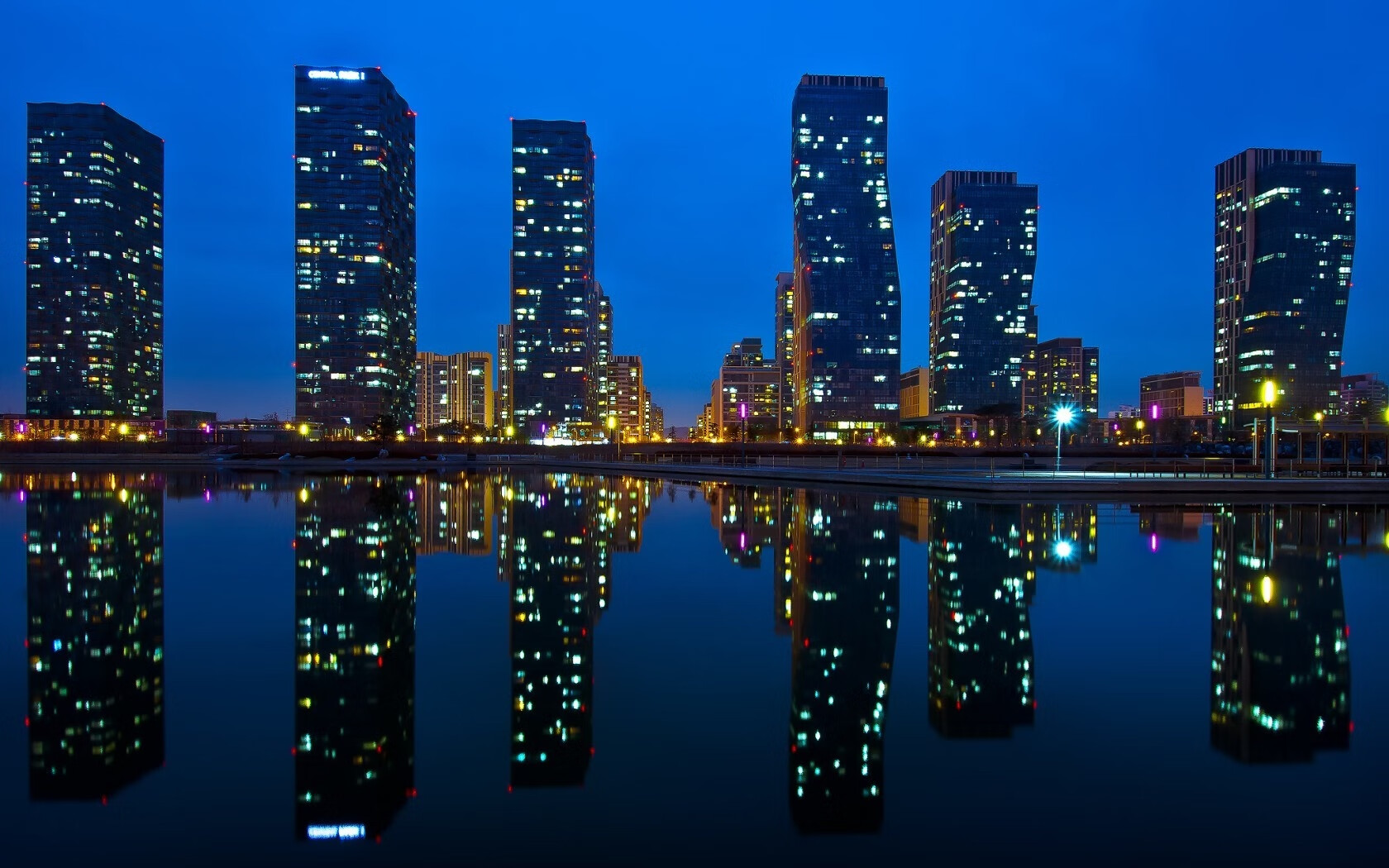 斯通斯教科书式防守引领玻利维亚战术完胜，亚特兰大防线遭精准拆解